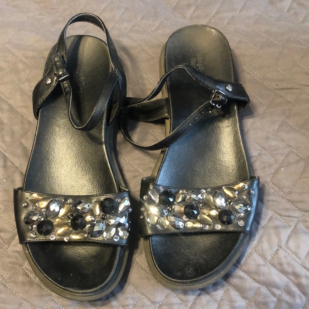 Simply Vera - Size 9